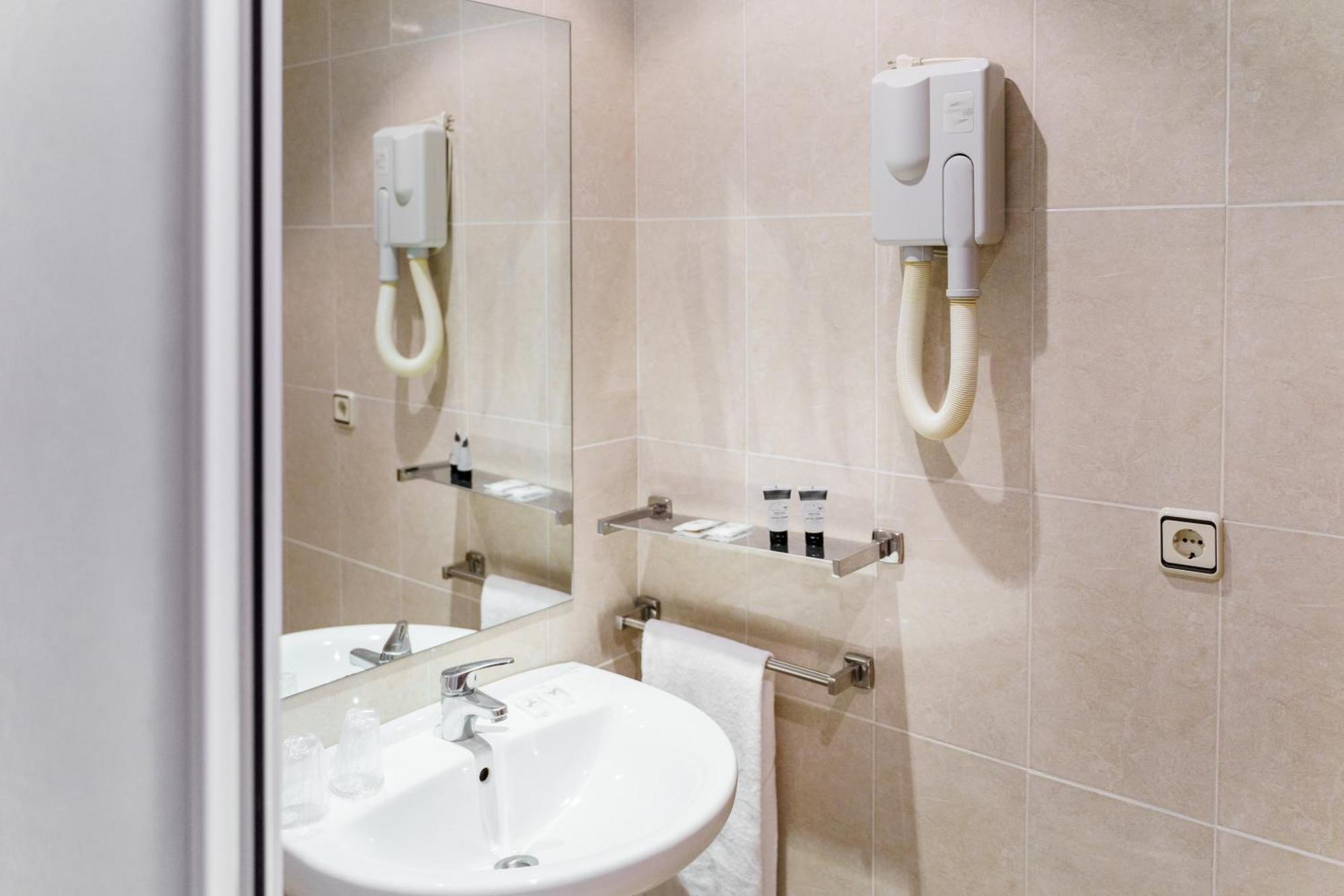 As Monreal Del Campo Hotel Ngoại thất bức ảnh