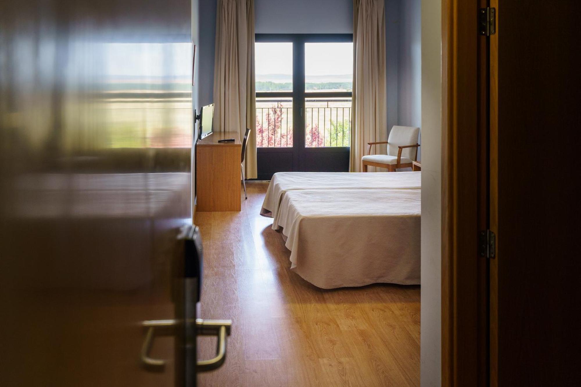 As Monreal Del Campo Hotel Ngoại thất bức ảnh